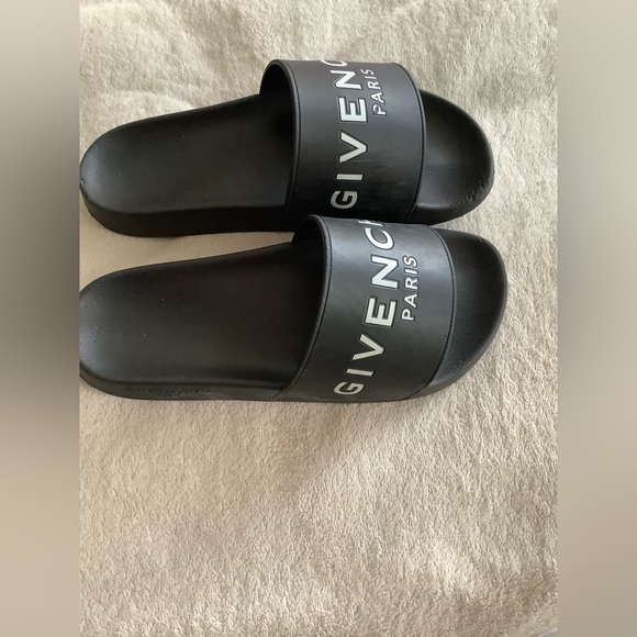 Givenchy Logo Rubber Ladies Slippers - Picture 4 of 16